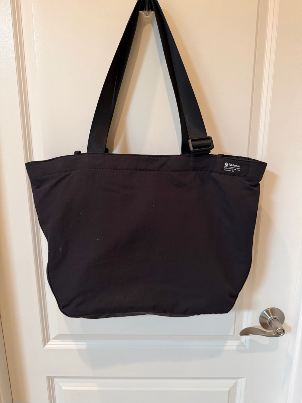 lululemon athletica Black Adjustable-Strap Tote